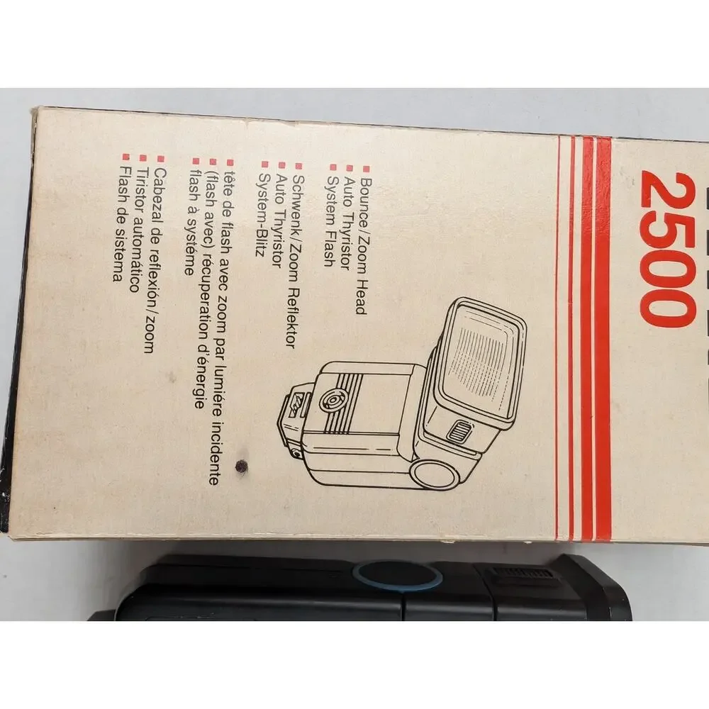 Vivitar 2500 Camera Flash Auto Thyristor Bounce Zoom Shoe Mount w/ Box